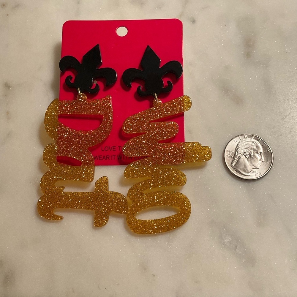 WHO DAT Metallic Gold Pierced Earrings - Picture 3 of 3
